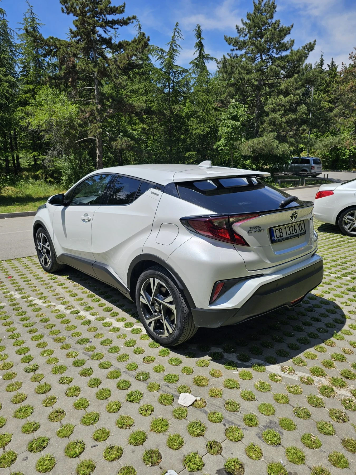 Toyota C-HR e-CVT Club - изображение 5