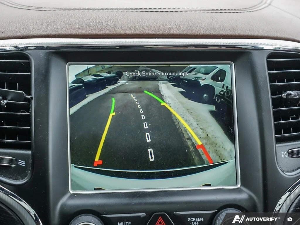 Jeep Grand cherokee 2018| FACELIFT| SUMIT| V6 PENTASTAR| HARMAN| DISTR, снимка 12 - Автомобили и джипове - 53810333