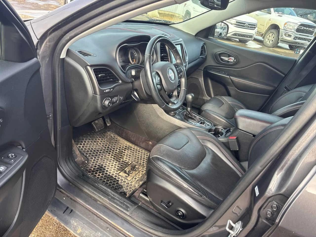 Jeep Cherokee * Trailhawk Elite* ГЛАВНО ПРЕДСТАВИТЕЛСТВО НА JEEP, снимка 6 - Автомобили и джипове - 53984076