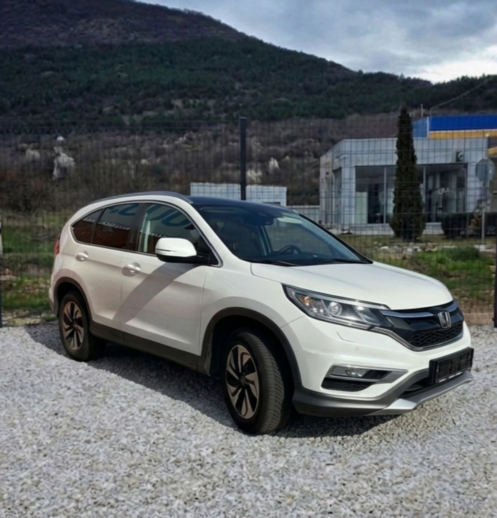 Honda Cr-v FULL SERVICE IN HONDA 78.000км  Exeutive  | Auto.bg — изображение 1