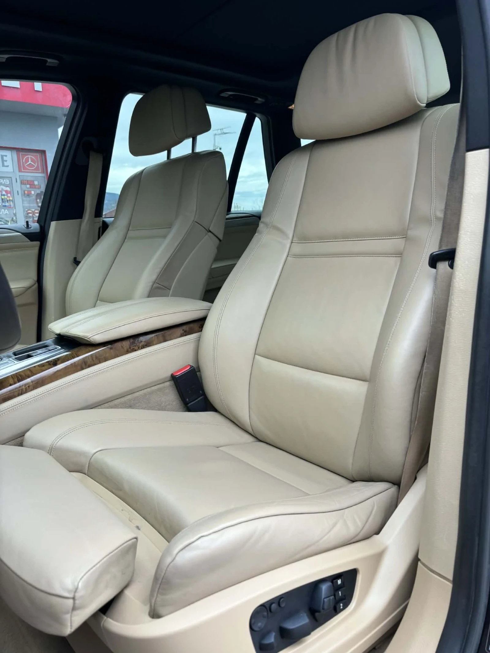 BMW X5 4.0 D/ M-PACK/ 360 КАМЕРА/ ДВОЙНА ПАНОРАМА, снимка 8 - Автомобили и джипове - 54083027