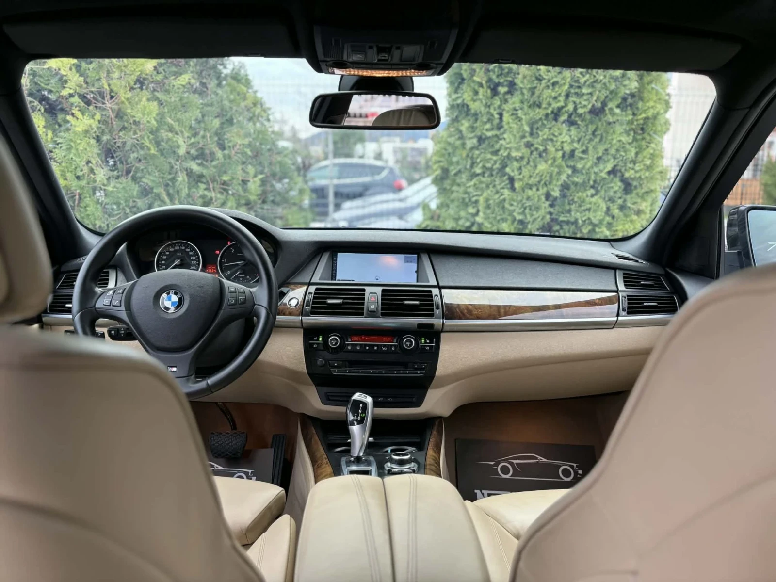 BMW X5 4.0 D/ M-PACK/ 360 КАМЕРА/ ДВОЙНА ПАНОРАМА, снимка 6 - Автомобили и джипове - 54083027