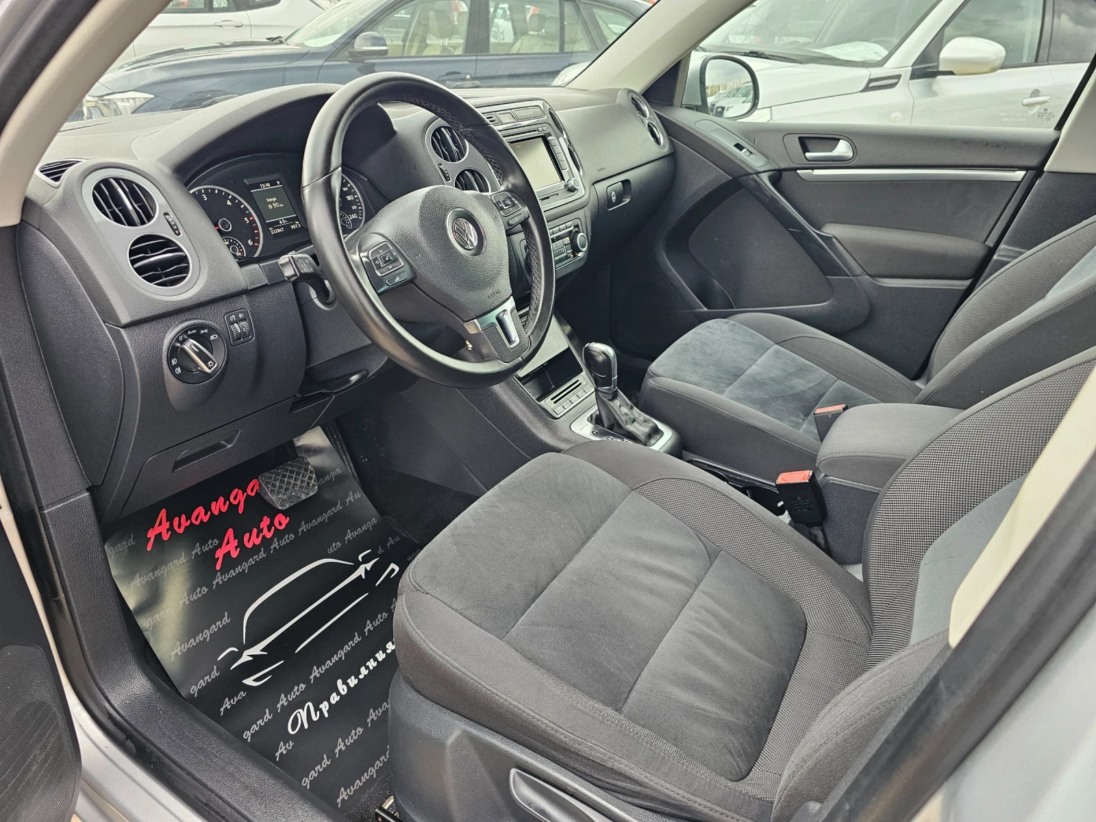 VW Tiguan 2.0TDI, 140к.с., 4х4, DSG, снимка 8 - Автомобили и джипове - 54161251
