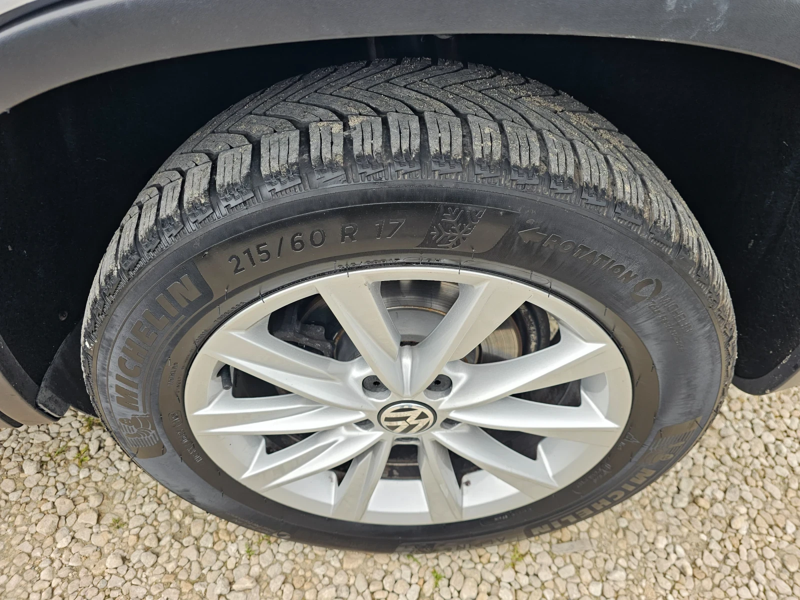 VW Tiguan 2.0TDI, 140к.с., 4х4, DSG, снимка 14 - Автомобили и джипове - 54161251