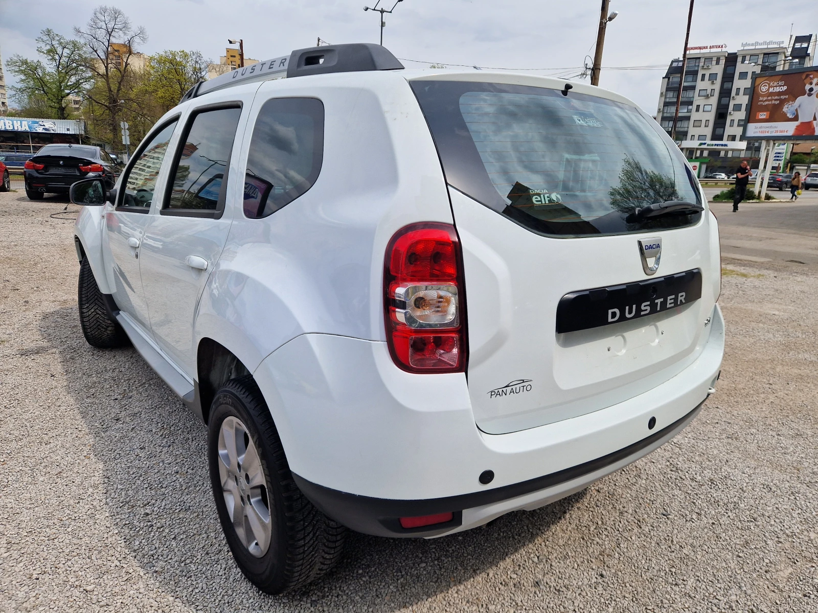 Dacia Duster 1.5dci, снимка 7 - Автомобили и джипове - 54256449
