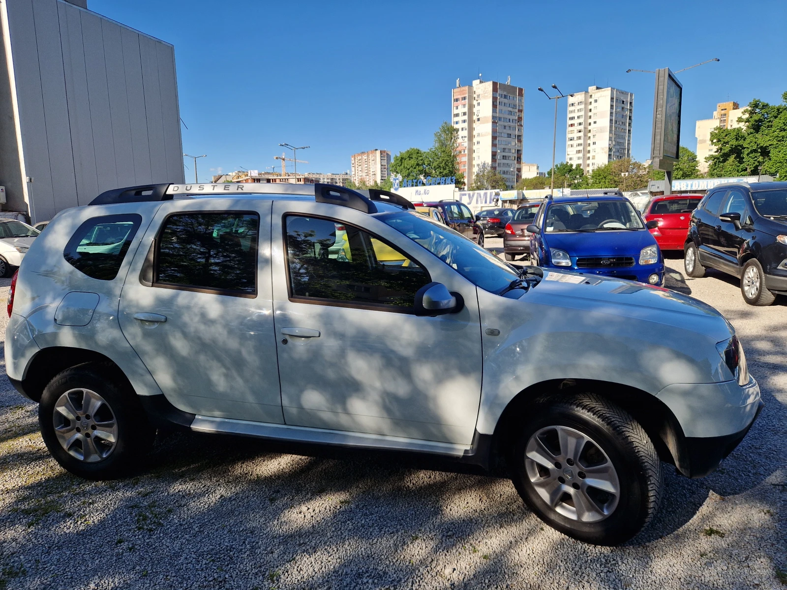 Dacia Duster 1.5dci, снимка 4 - Автомобили и джипове - 54256449