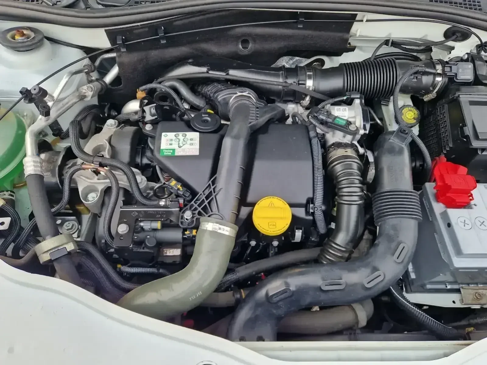 Dacia Duster 1.5dci, снимка 15 - Автомобили и джипове - 54256449