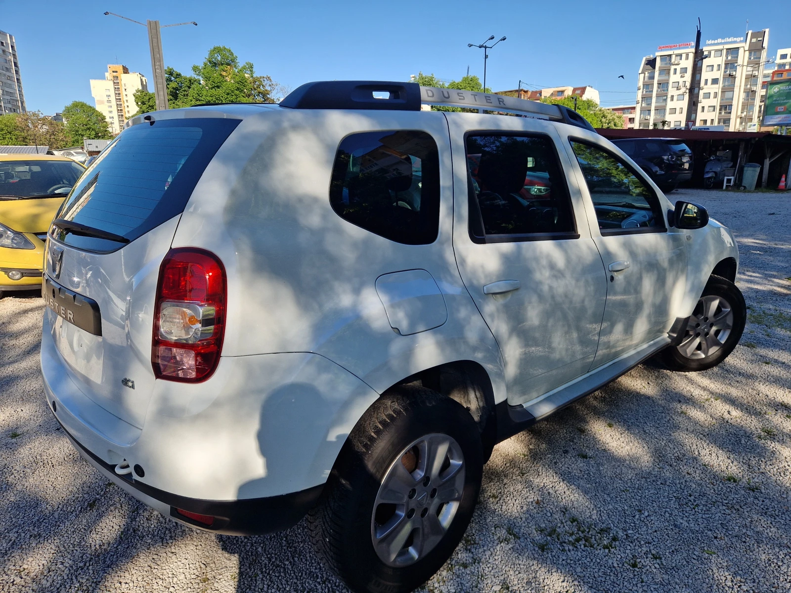 Dacia Duster 1.5dci, снимка 5 - Автомобили и джипове - 54256449