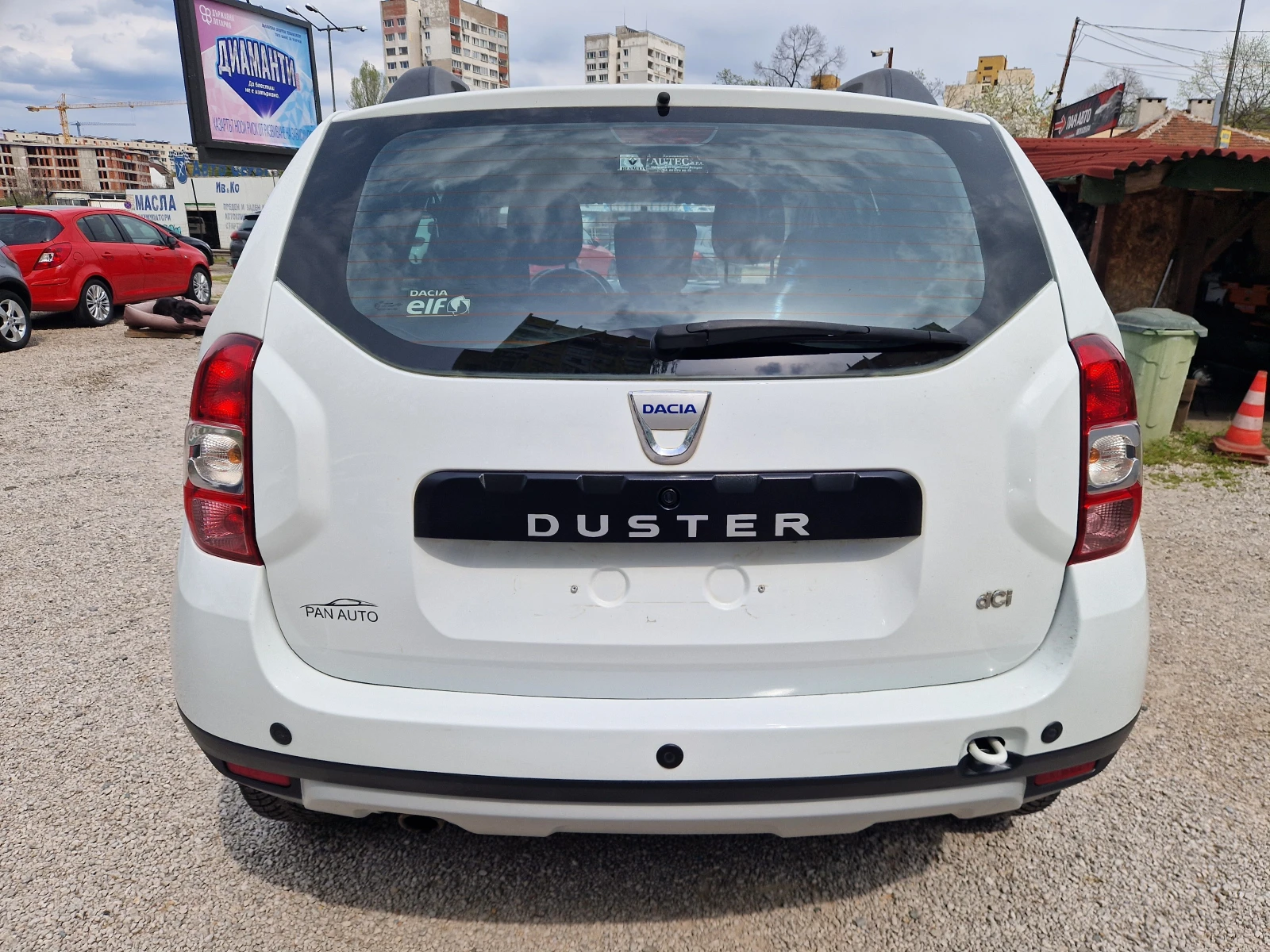 Dacia Duster 1.5dci, снимка 6 - Автомобили и джипове - 54256449