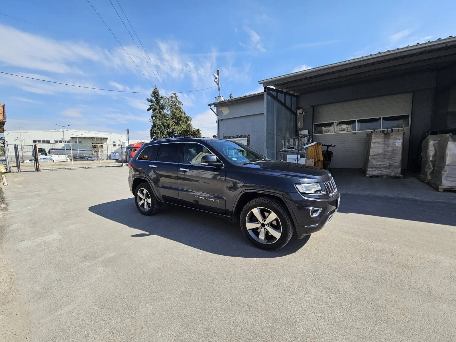 Jeep Grand cherokee Overland , снимка 4 - Автомобили и джипове - 54325000