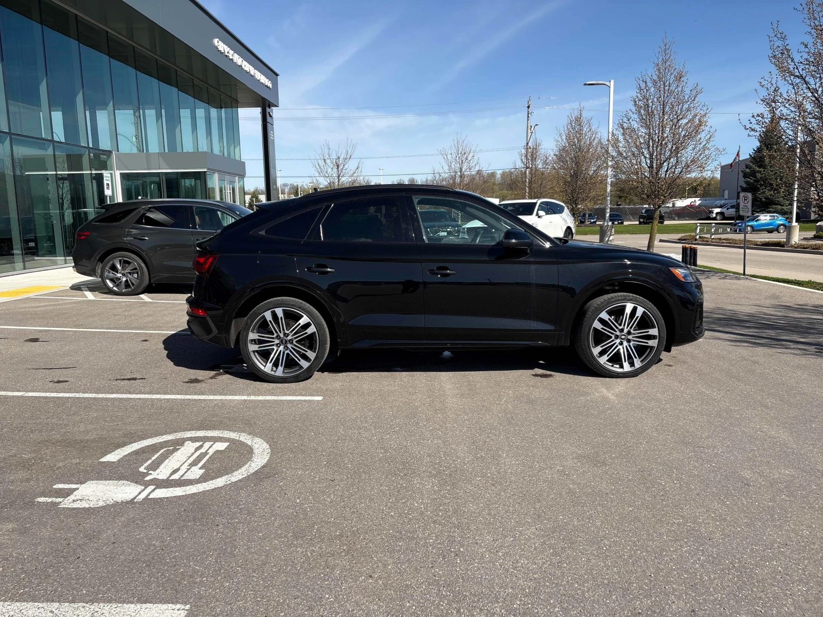 Audi SQ5 Progressiv * * CARFAX * * АВТО КРЕДИТ * * , снимка 4 - Автомобили и джипове - 54360982