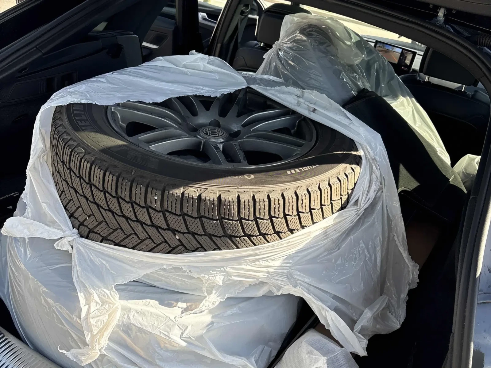 Audi SQ5 Progressiv * * CARFAX * * АВТО КРЕДИТ * * , снимка 12 - Автомобили и джипове - 54360982