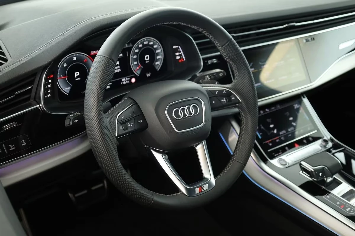 Audi Q7 50 TDI QUATTRO S-LINE B&O MATRIX PANO 7МЕСТЕН, снимка 10 - Автомобили и джипове - 54443394