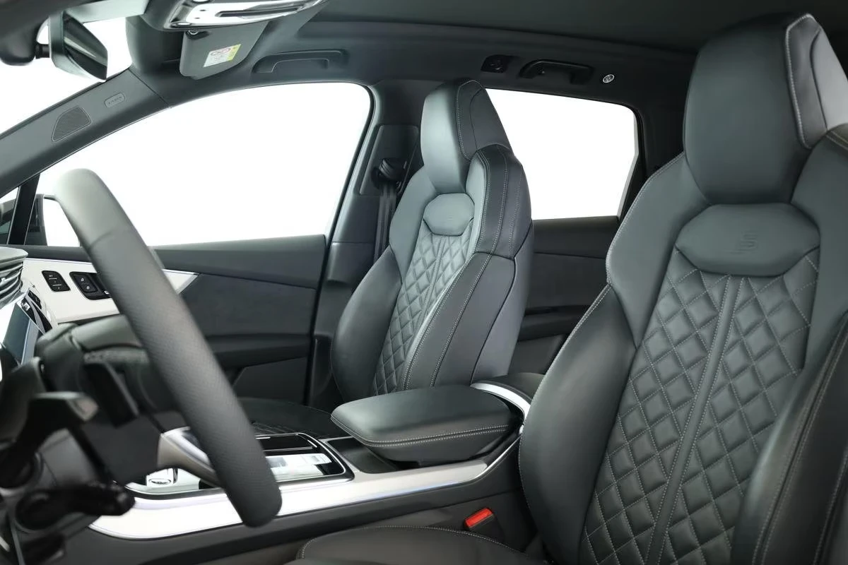 Audi Q7 50 TDI QUATTRO S-LINE B&O MATRIX PANO 7МЕСТЕН, снимка 11 - Автомобили и джипове - 54443394