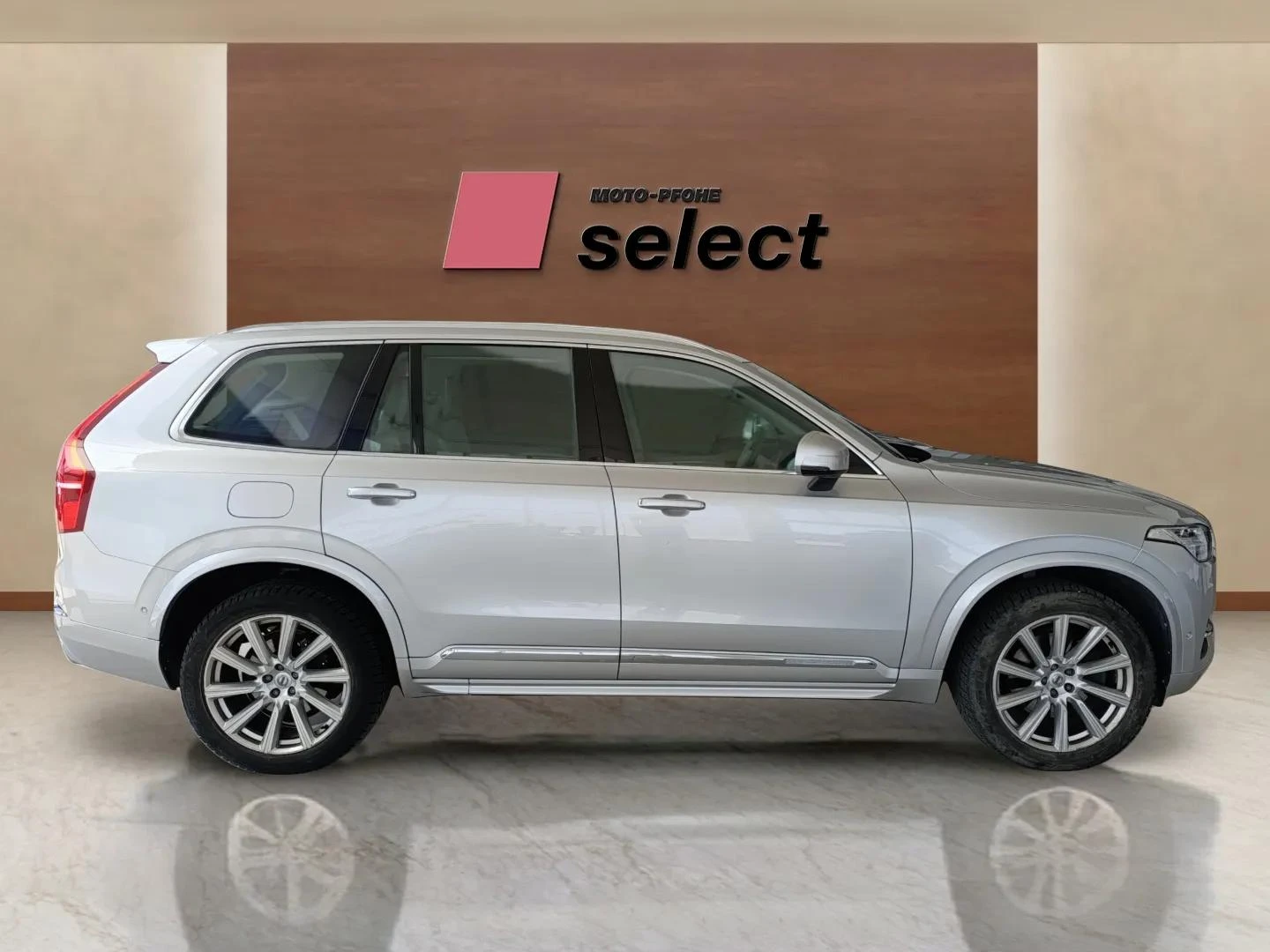 Volvo Xc90 2.0 D5, снимка 4 - Автомобили и джипове - 54745235