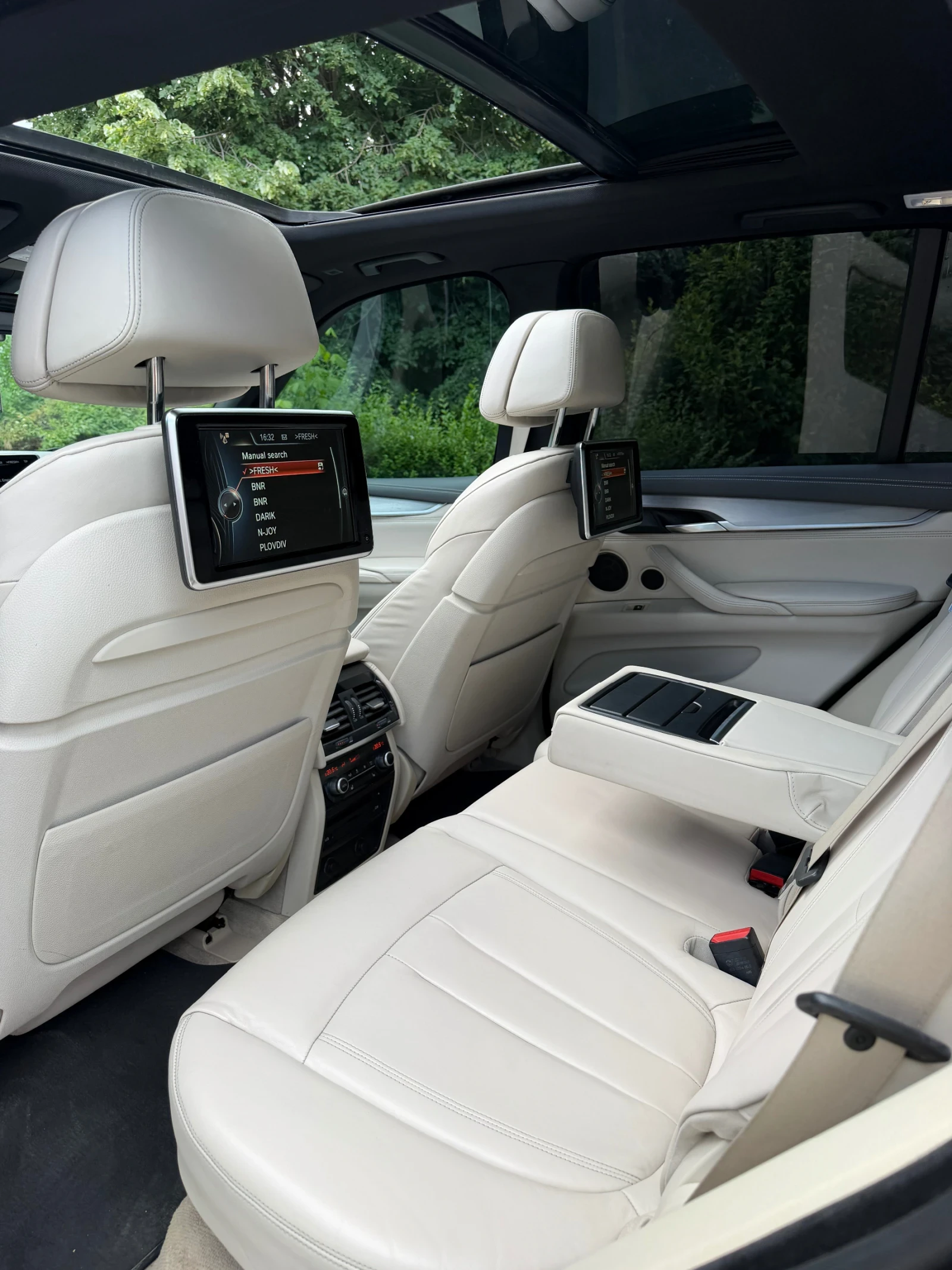 BMW X5 * HUD* 360 CAM* NIGHT VISION* TV* HARMAN* PANO* FU, снимка 10 - Автомобили и джипове - 54765775