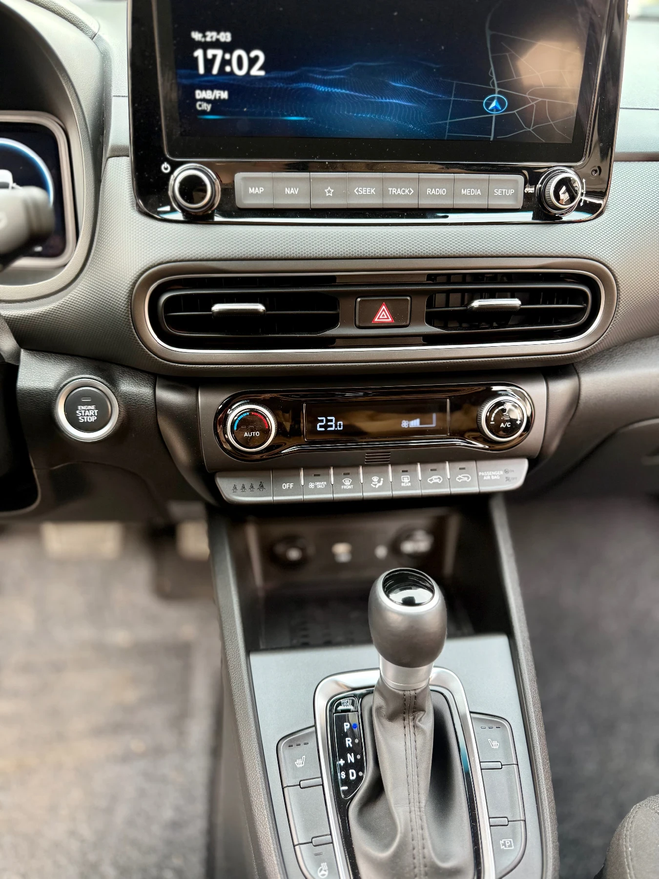Hyundai Kona 1.6 Hybrid , снимка 8 - Автомобили и джипове - 54828846