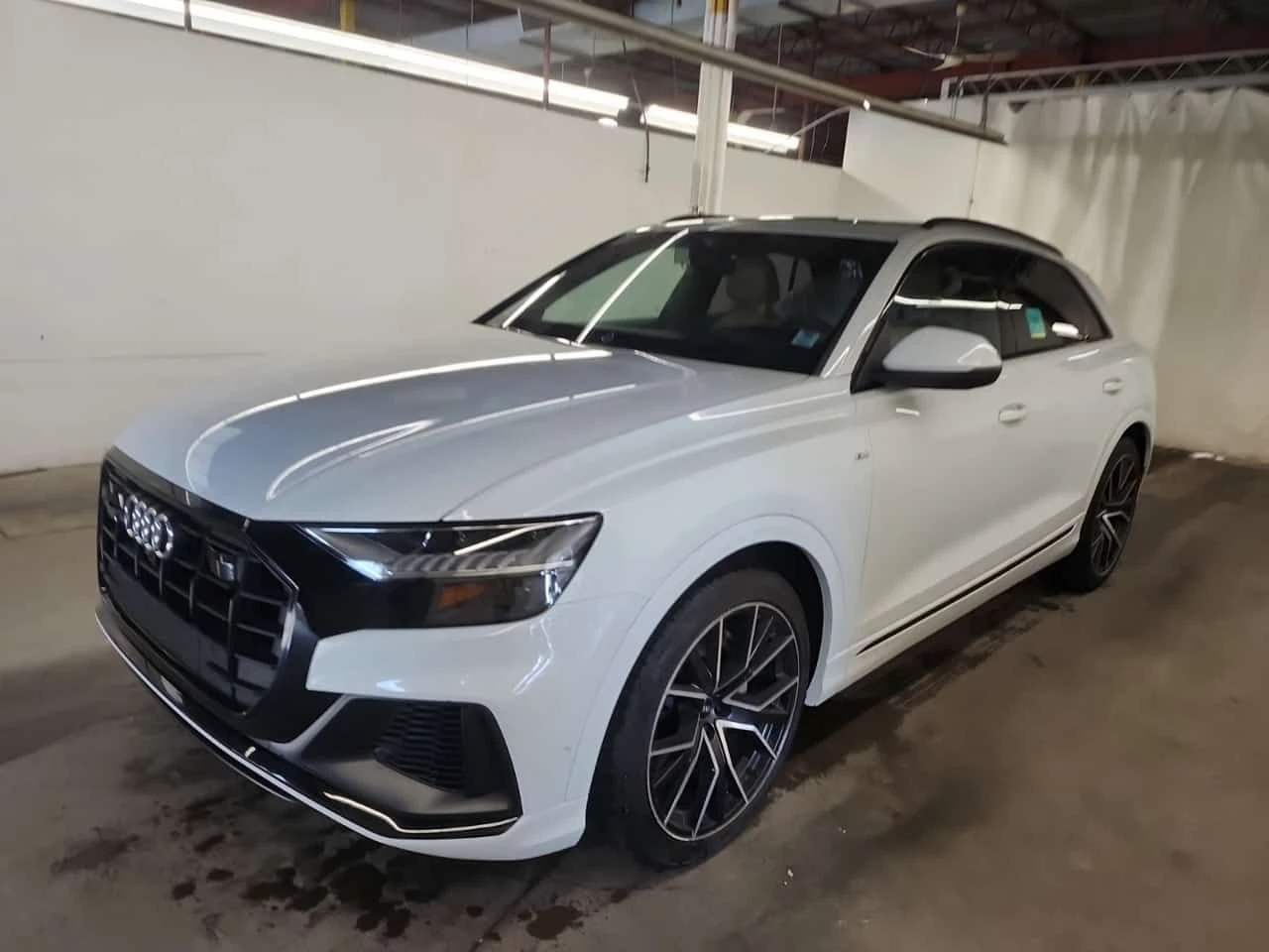 Audi Q8 * ДИСТРОНИК* 360 КАМЕРА* ОБДУХВАНЕ* ПАНОРАМА* 