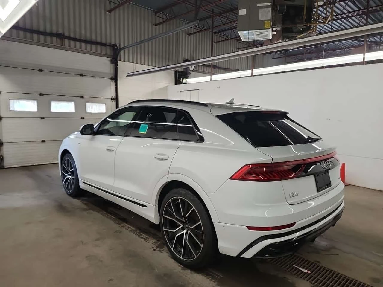Audi Q8 * ДИСТРОНИК* 360 КАМЕРА* ОБДУХВАНЕ* ПАНОРАМА* , снимка 5 - Автомобили и джипове - 54844690