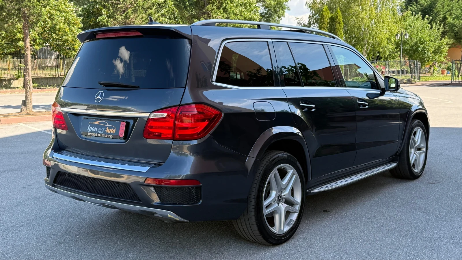 Mercedes-Benz GL 350 7места* Обдухване* AMGpack* М.Точка* KeyLess* FULL, снимка 2 - Автомобили и джипове - 55215630