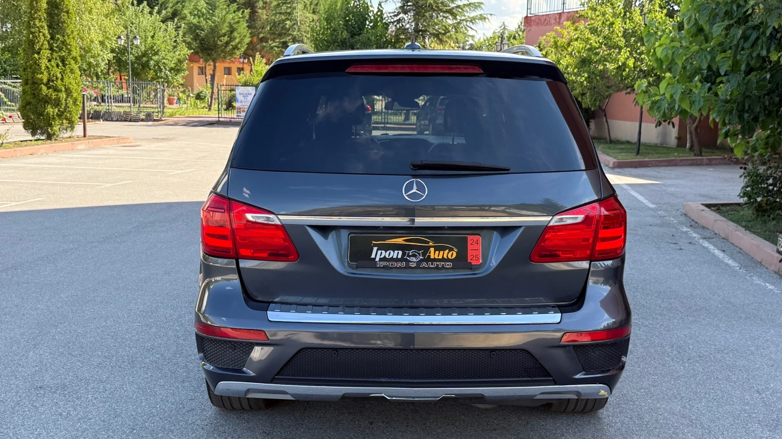 Mercedes-Benz GL 350 7места* Обдухване* AMGpack* М.Точка* KeyLess* FULL, снимка 3 - Автомобили и джипове - 55215630
