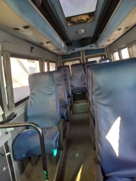 Mercedes-Benz 310, снимка 11