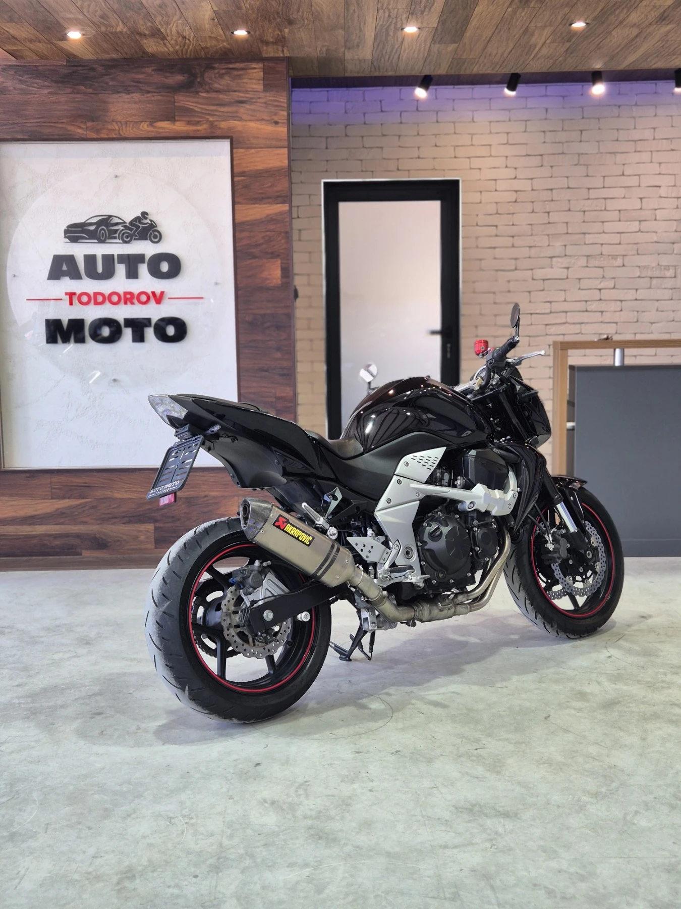 Kawasaki Z 750 ABS!!! A2!! AKRAPOVIC!! Нов внос от ШВЕЙЦАРИЯ!, снимка 6 - Мотоциклети и мототехника - 54440318