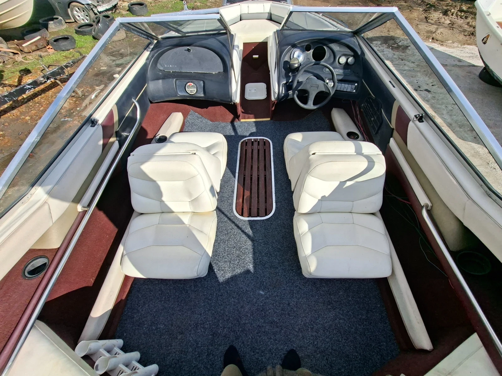 Моторна яхта Maxum 1800XR Bowrider - изображение 8