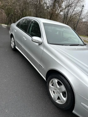 Mercedes-Benz E 220 CDI, снимка 4