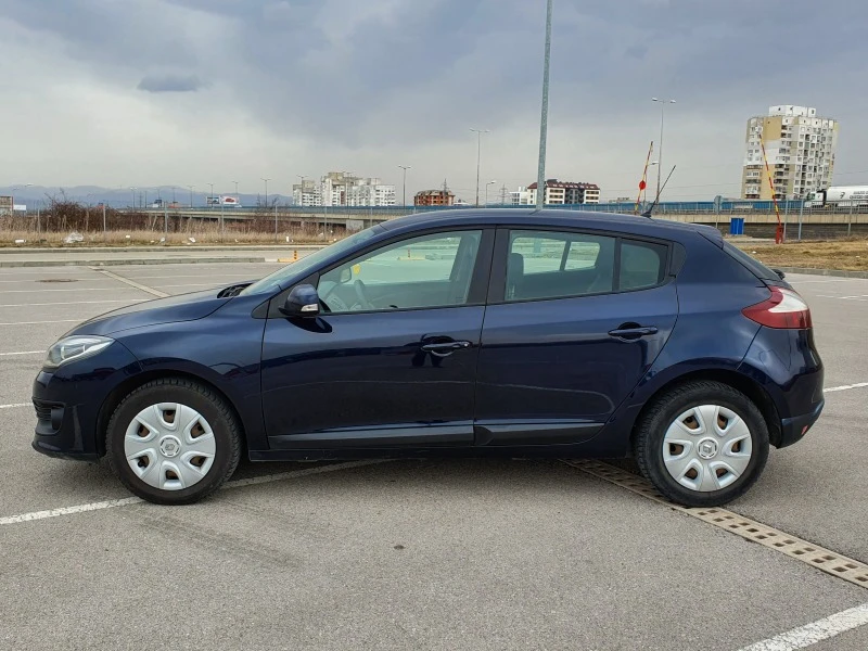 Renault Megane 1.5 dCi, снимка 9 - Автомобили и джипове - 43217490