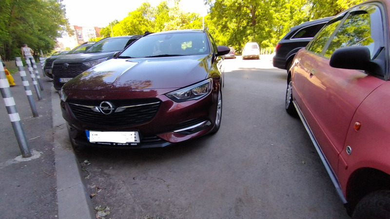 Opel Insignia 1.6 cdti, снимка 1 - Автомобили и джипове - 45865691