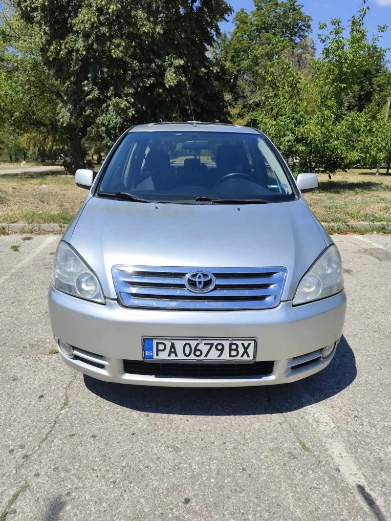 Toyota Avensis verso, снимка 2 - Автомобили и джипове - 47315613