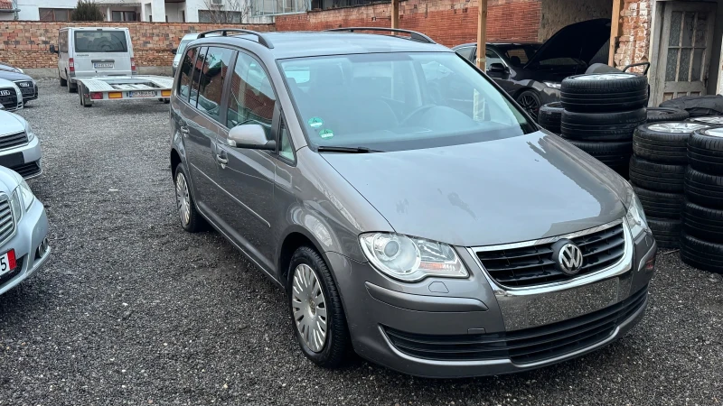 VW Touran 2.0 TDI 140 КОНЯ, снимка 2 - Автомобили и джипове - 48310772