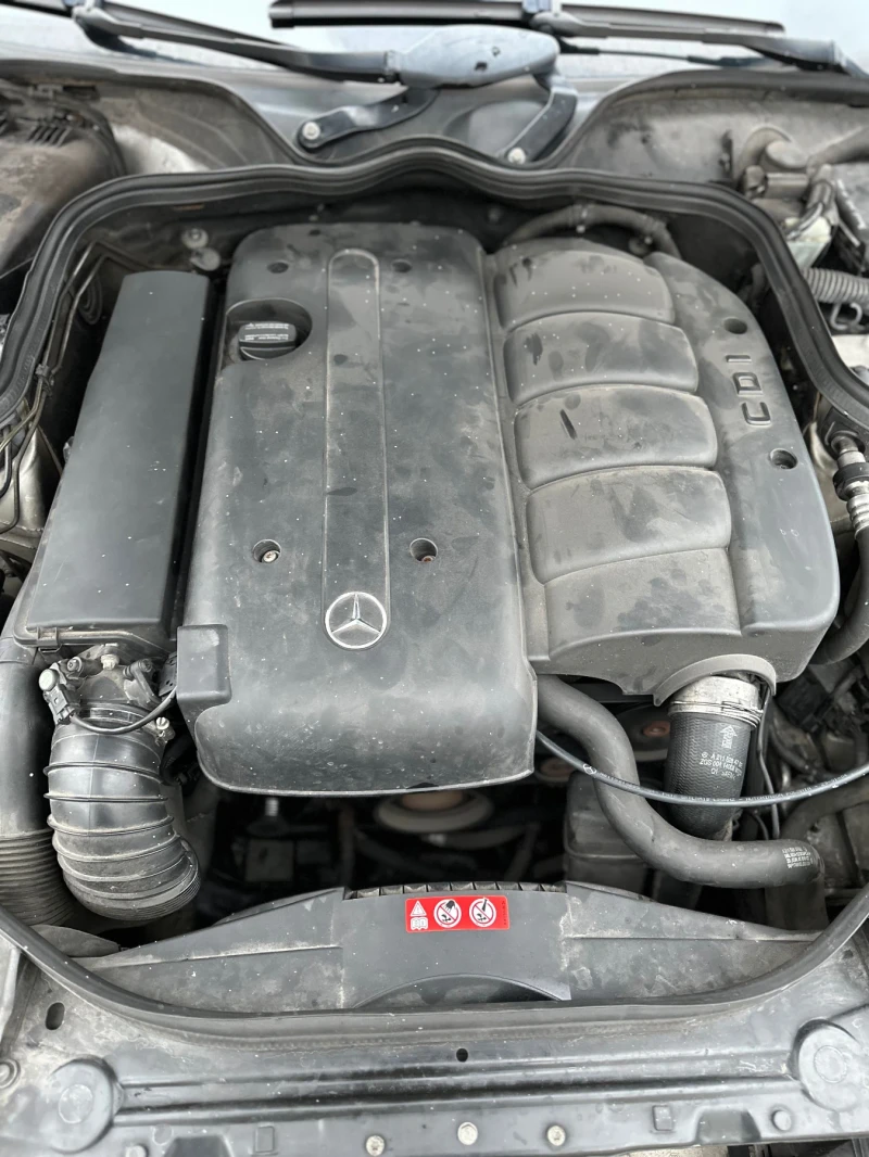 Mercedes-Benz E 220 CDI, снимка 11 - Автомобили и джипове - 48452359