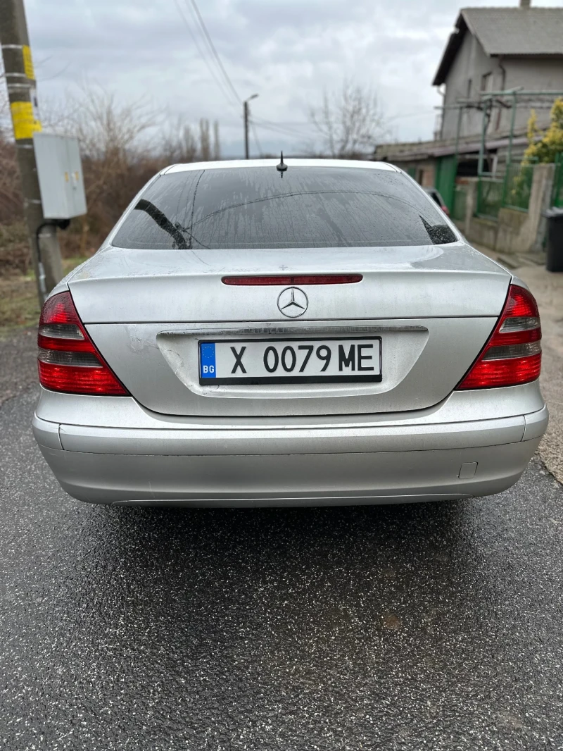 Mercedes-Benz E 220 CDI, снимка 4 - Автомобили и джипове - 48452359