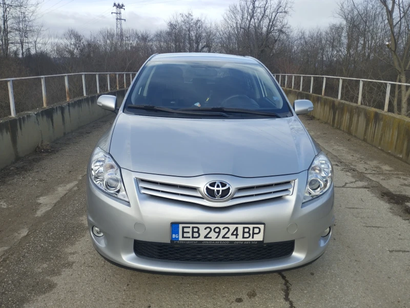 Toyota Auris, снимка 1 - Автомобили и джипове - 48650967