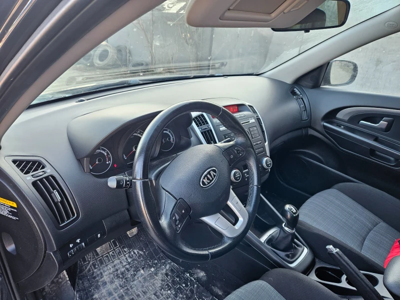 Kia Ceed 1.4 100 к.с., снимка 9 - Автомобили и джипове - 49091145