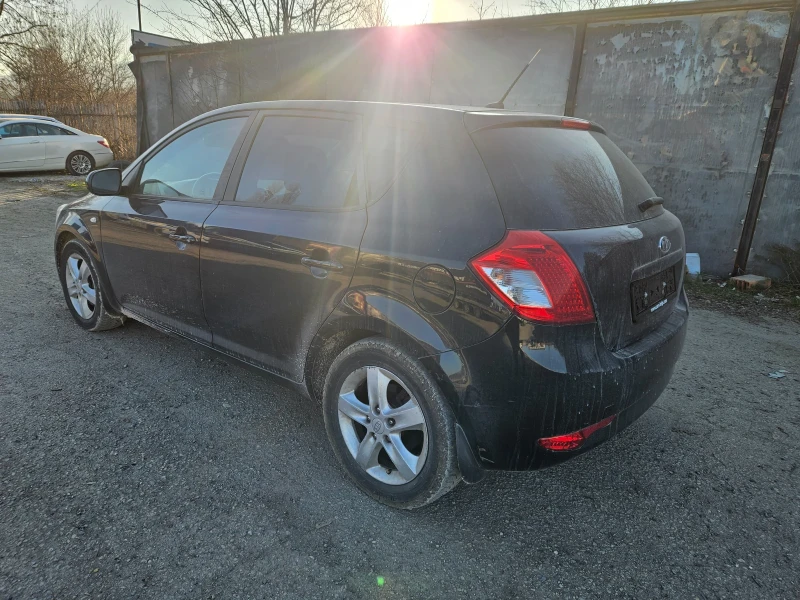 Kia Ceed 1.4 100 к.с., снимка 7 - Автомобили и джипове - 49091145