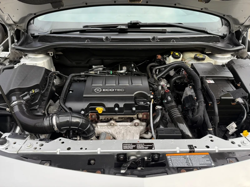 Opel Astra 1.4i Turbo Enjoi EURO5a, снимка 13 - Автомобили и джипове - 52361602