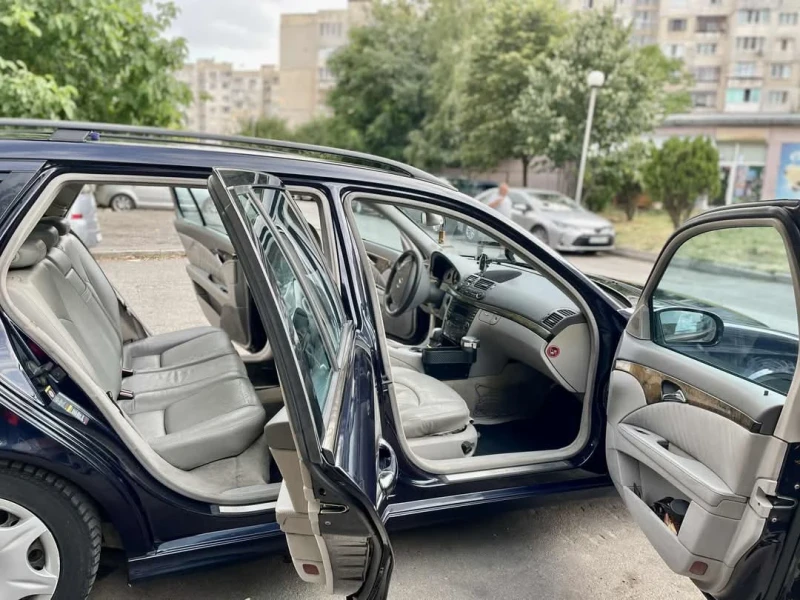 Mercedes-Benz E 270, снимка 10 - Автомобили и джипове - 52578662