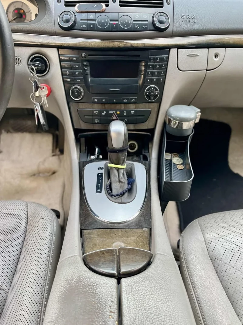 Mercedes-Benz E 270, снимка 4 - Автомобили и джипове - 52578662