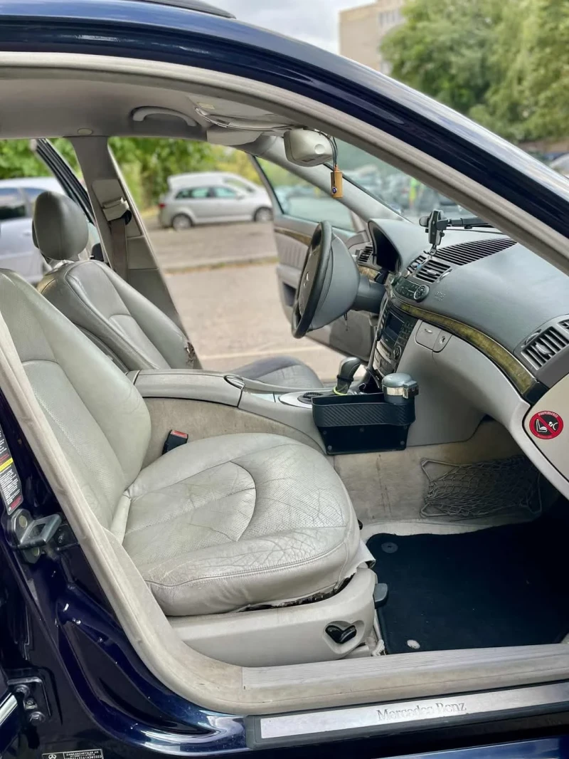 Mercedes-Benz E 270, снимка 7 - Автомобили и джипове - 52578662