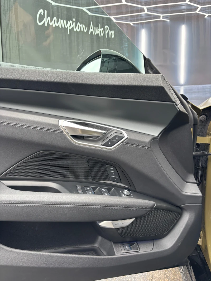 Audi E-Tron GT RS Matrix , снимка 7 - Автомобили и джипове - 52719557