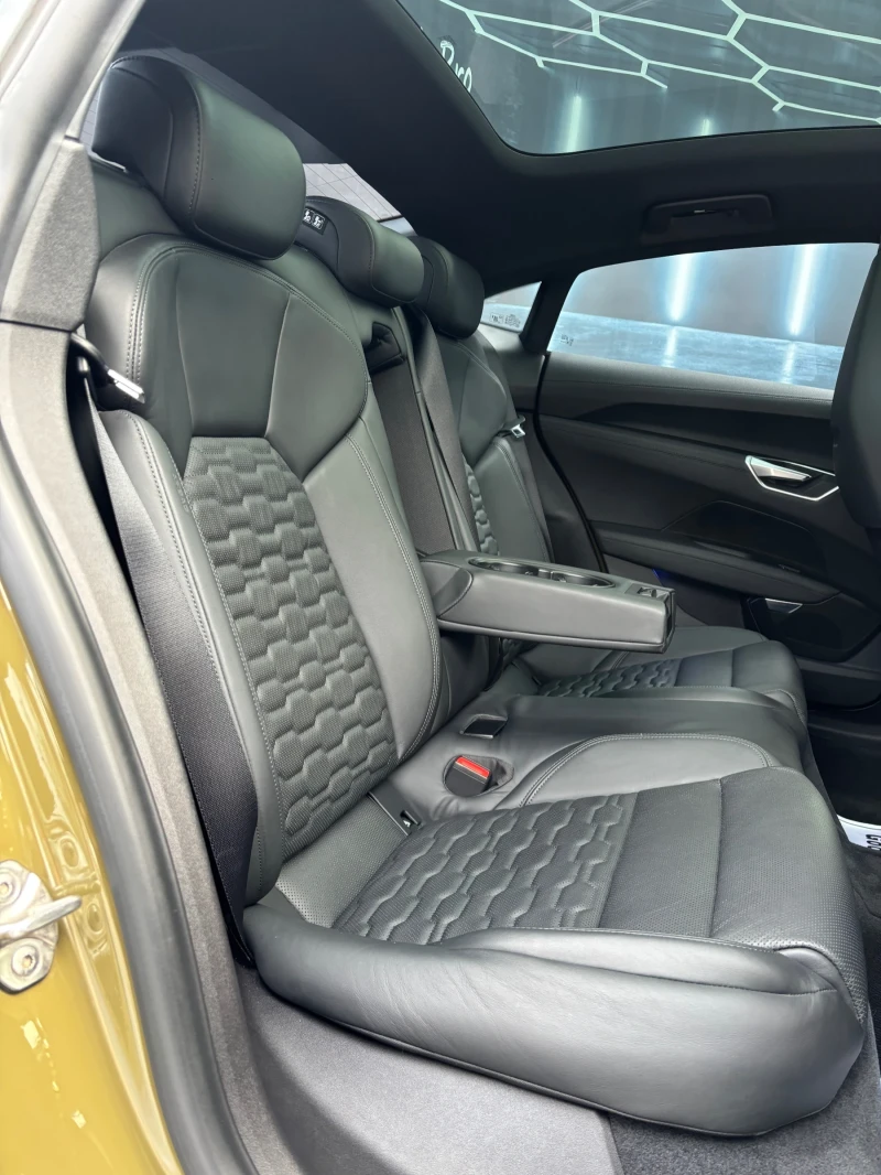 Audi E-Tron GT RS Matrix , снимка 16 - Автомобили и джипове - 52719557