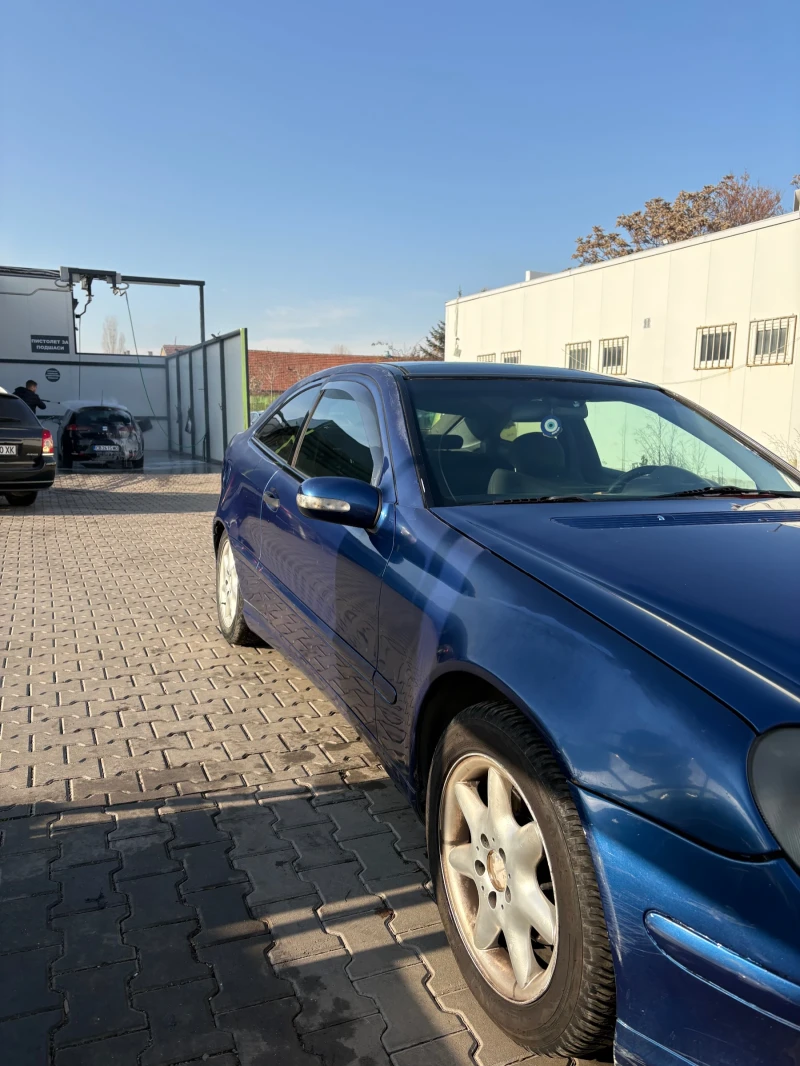 Mercedes-Benz C 220, снимка 4 - Автомобили и джипове - 52847688