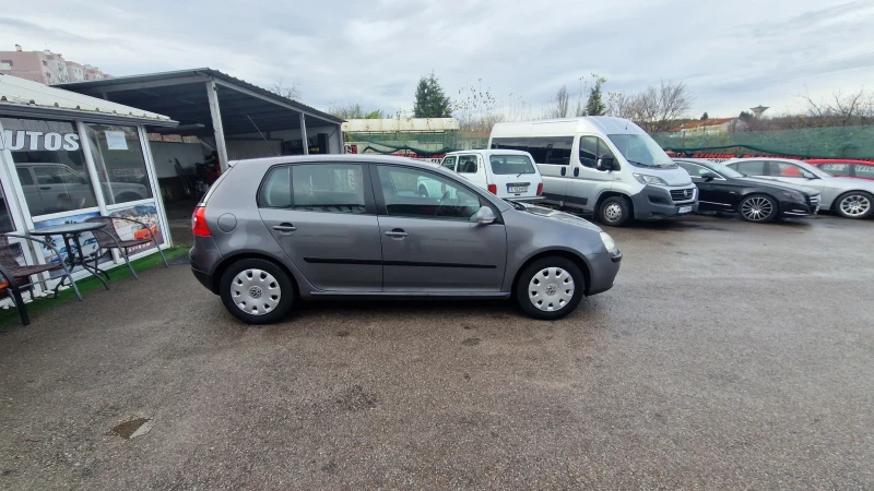 VW Golf 1.9TDI/УНИКАТ/ПЕРФЕКТЕН, снимка 7 - Автомобили и джипове - 52900313