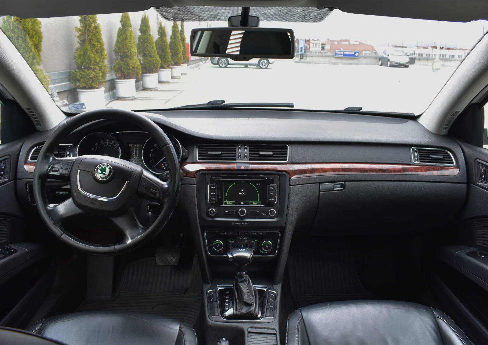 Skoda Superb 2.0 TDI - 170 кс - DSG - КОЖА - TOP SPEC - изображение 8