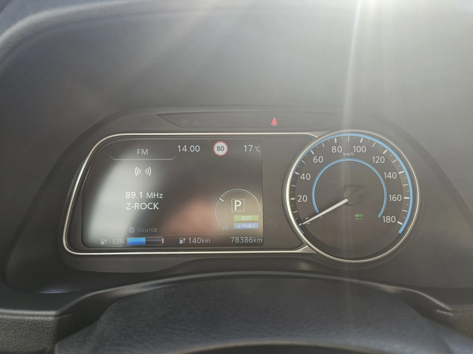 Nissan Leaf  42 kWh Z.E. - изображение 8