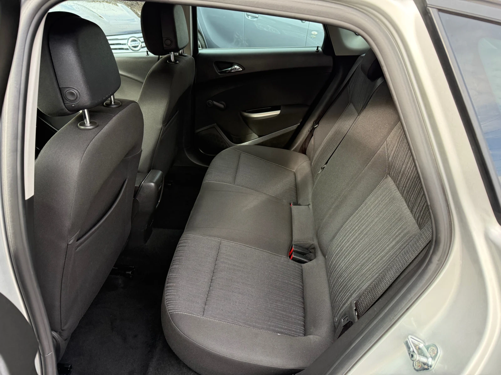 Opel Astra 1.4i Turbo Enjoi EURO5a - изображение 7