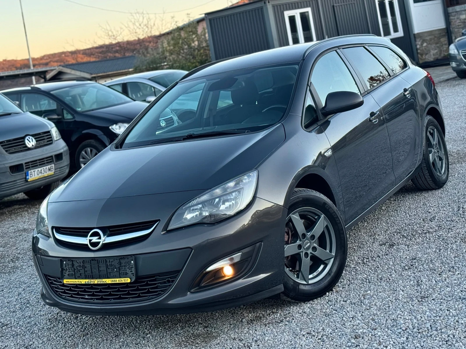 Opel Astra 1.6CDTI 136кс 6ск FaceLift НАВИ ПОДГРЕВ РЕКАРО  - изображение 3
